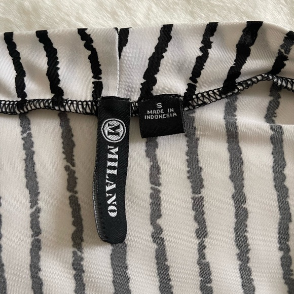 Milano Cap Sleeve Cowl Neck Top - Picture 3 of 5